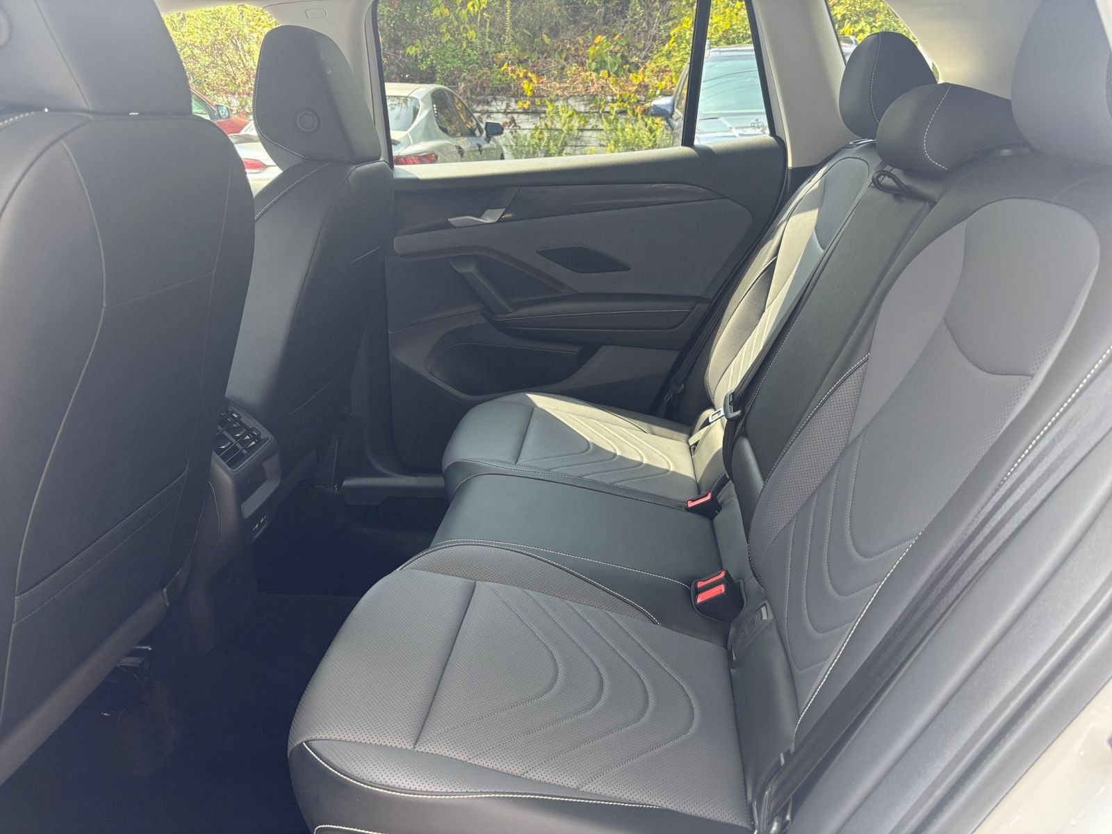 Used 2026 Volkswagen Tiguan SE AWD/4WD image 27