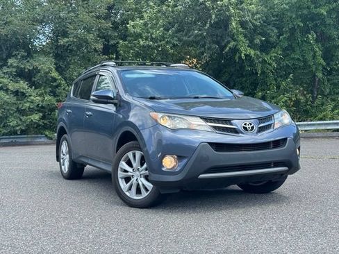 Used 2014 Toyota RAV4 Limited w/ Preferred Accessory Package AWD/4WD image 32