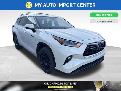 Used 2021 Toyota Highlander XLE
