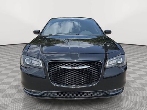 Used 2019 Chrysler 300 S AWD/4WD image 2