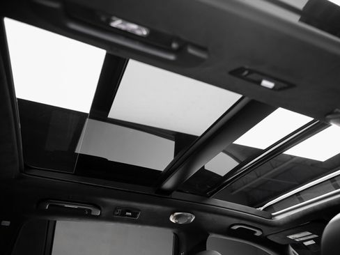 Used 2025 Mercedes-Benz GLS 63 AMG 4MATIC image 83