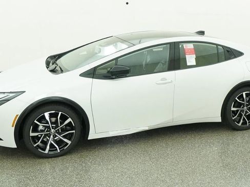 New 2026 Toyota Prius Plug-In Hybrid image 2