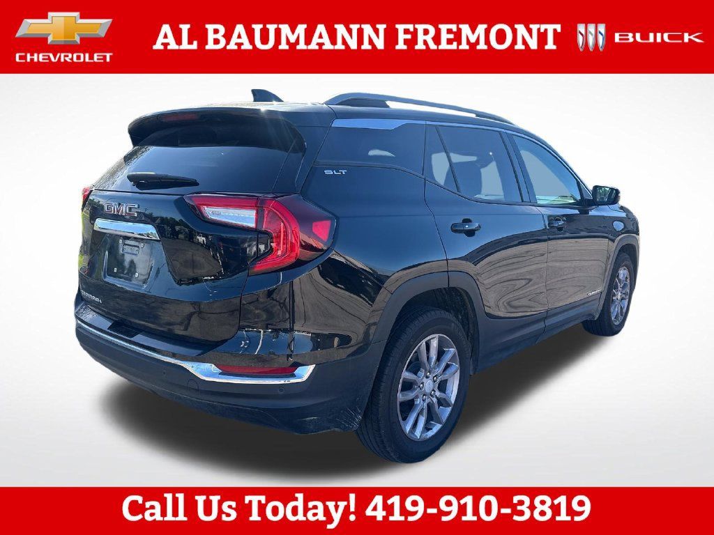 Used 2024 GMC Terrain SLT FWD image 5