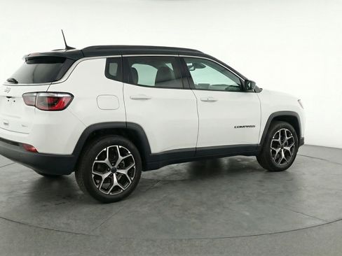 Used 2025 Jeep Compass Limited AWD/4WD image 9