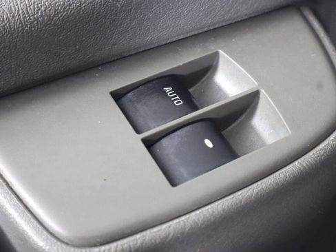 Used 2021 Chevrolet Express 2500 w/ Driver Convenience Package image 25