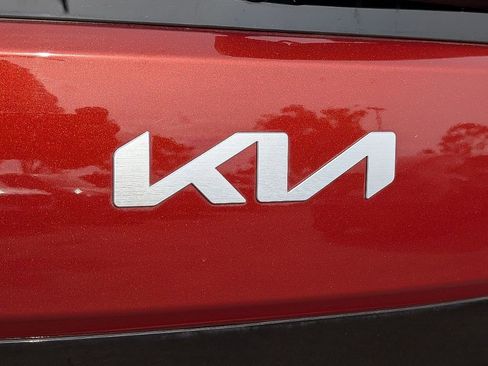 Used 2023 Kia Soul LX FWD image 14