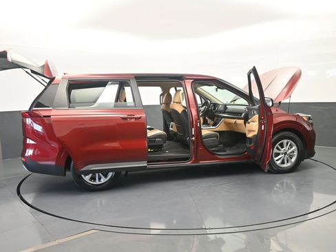 Used 2024 Kia Carnival LX FWD image 68