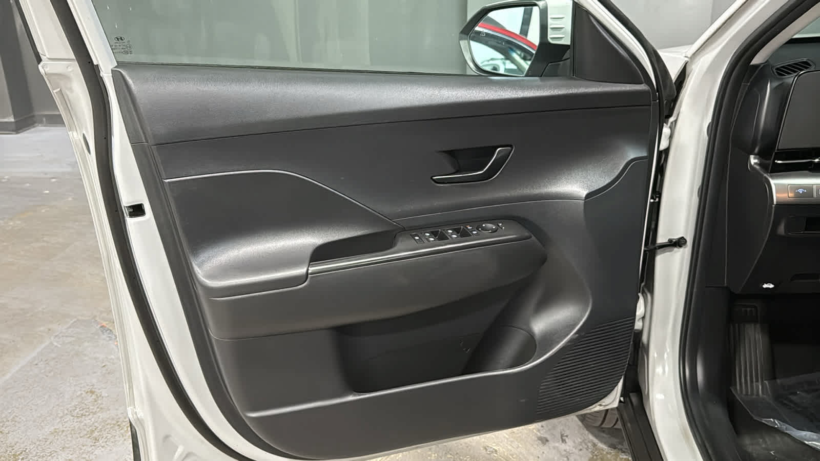 Used 2024 Hyundai Kona SE AWD/4WD image 9