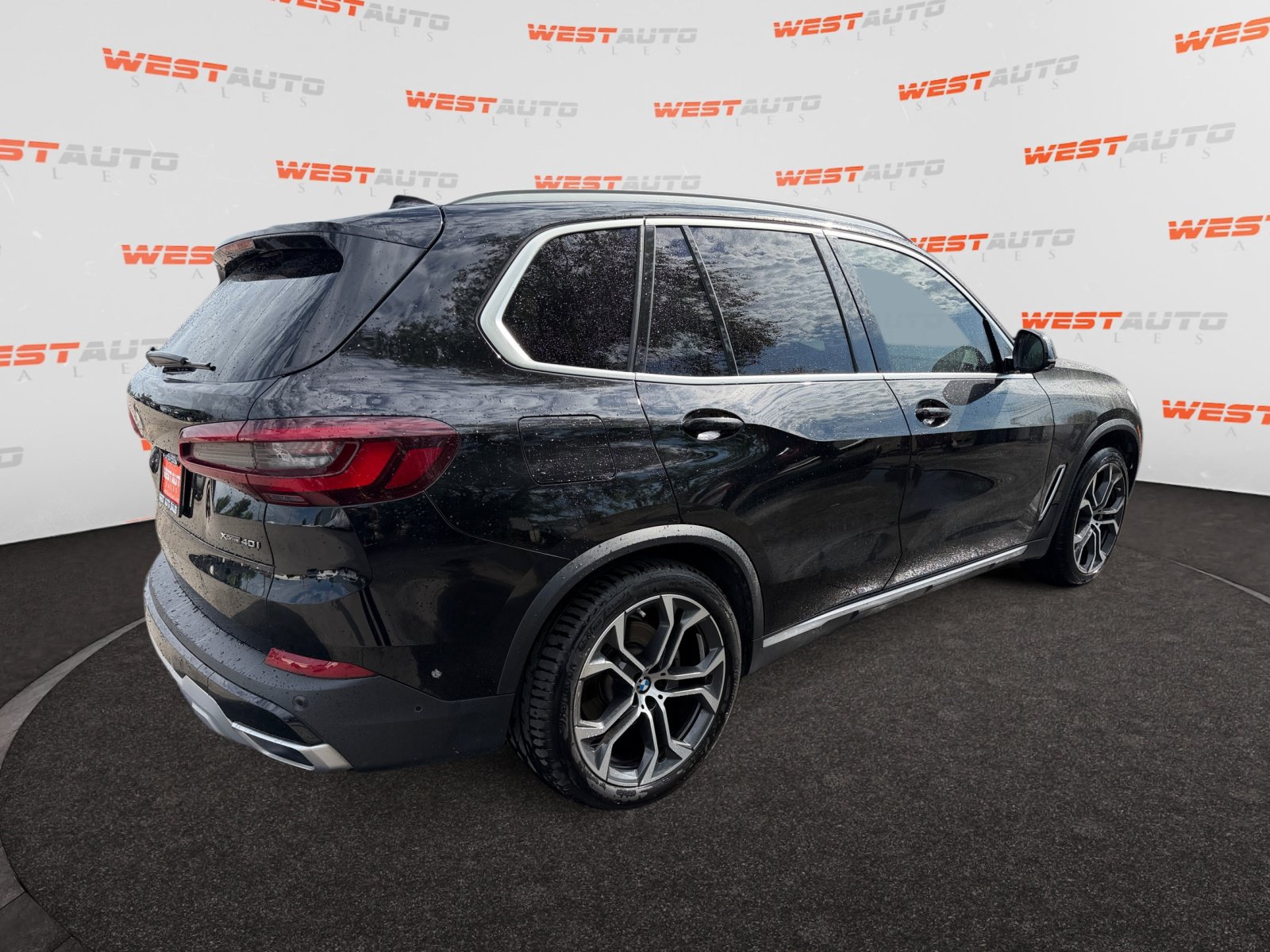 Used 2021 BMW X5 xDrive40i w/ Premium Package 3 AWD/4WD image 5