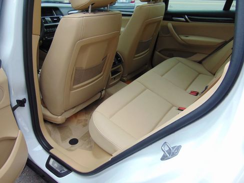 Used 2015 BMW X3 xDrive28i image 3