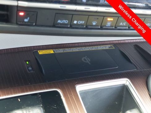 Used 2021 Toyota Sienna XLE w/ XLE Plus Package AWD/4WD image 17
