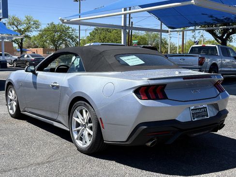 Used 2025 Ford Mustang GT Premium image 7