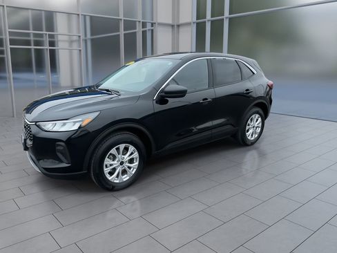 Used 2023 Ford Escape Active image 5