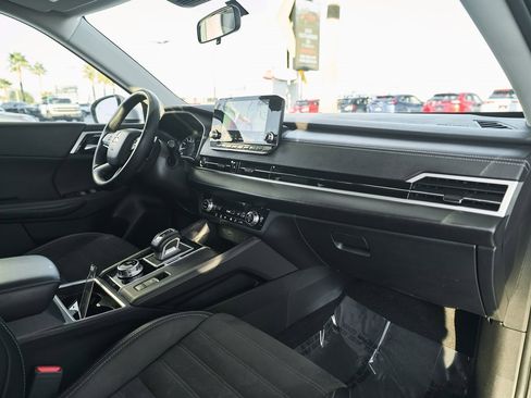 Used 2024 Mitsubishi Outlander SE image 22