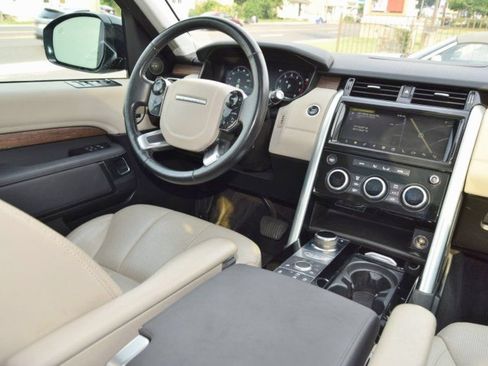 Used 2019 Land Rover Discovery HSE AWD/4WD image 25