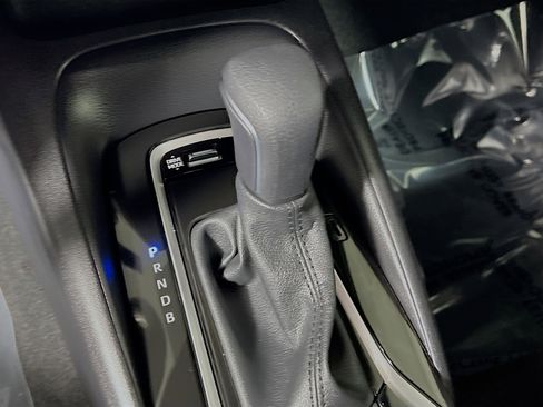 Used 2025 Toyota Corolla SE image 24