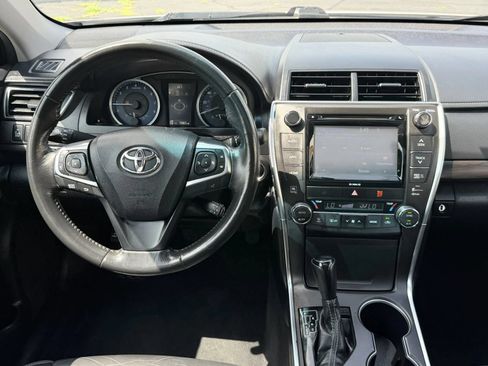 Used 2017 Toyota Camry XLE w/ Moonroof Package FWD image 15