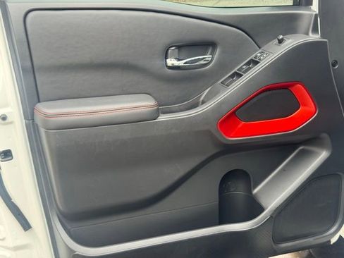 Used 2023 Nissan Frontier PRO-4X w/ Tow Package image 15