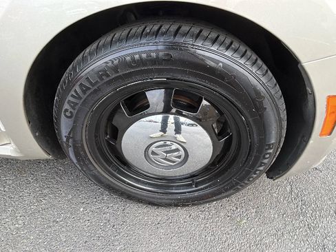 Used 2013 Volkswagen Beetle 2.5 image 37