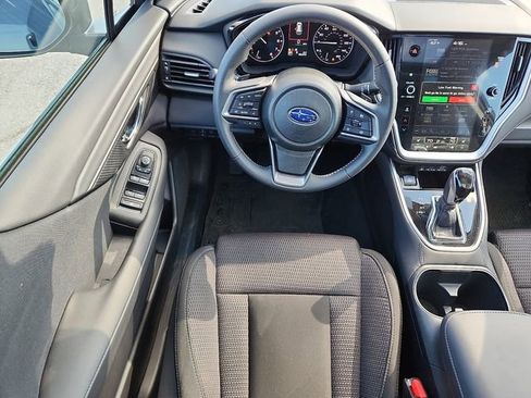 Used 2025 Subaru Outback Premium image 11
