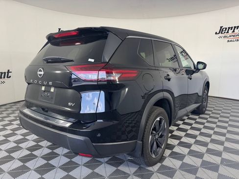 Used 2024 Nissan Rogue SV FWD image 7