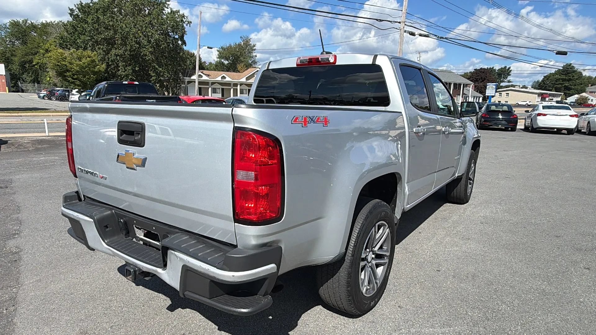 Used 2019 Chevrolet Colorado W/T w/ Custom Special Edition AWD/4WD image 7