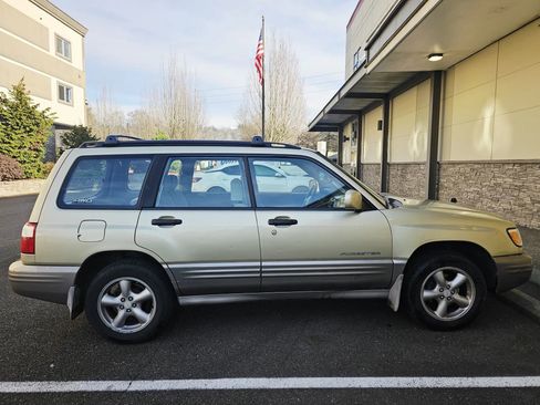 Used 2002 Subaru Forester Sport image 6
