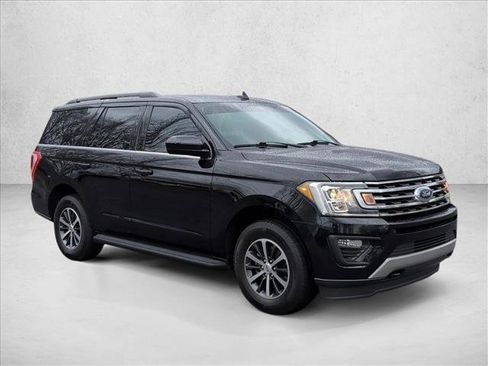 Used 2021 Ford Expedition XLT image 3