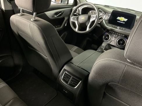 Used 2025 Chevrolet Blazer LT image 32
