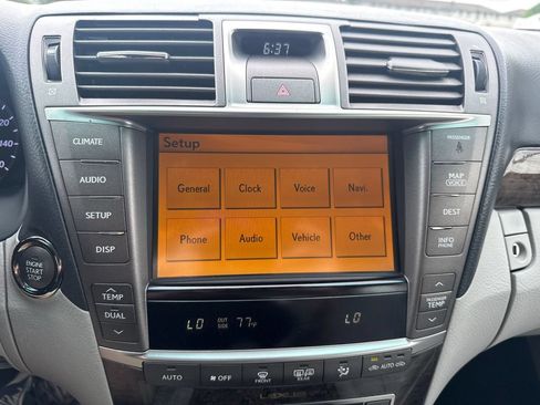 Used 2012 Lexus LS 460 w/ Comfort Pkg RWD image 34