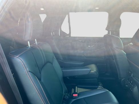 Used 2025 Honda Pilot TrailSport image 29
