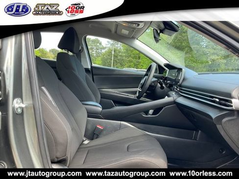 Used 2024 Hyundai Elantra SEL FWD image 10
