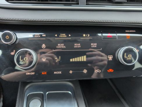 Used 2025 INFINITI QX60 Luxe image 30