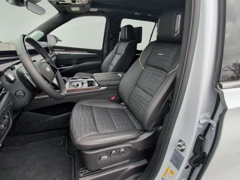 New 2026 Cadillac Escalade Platinum Luxury image 24