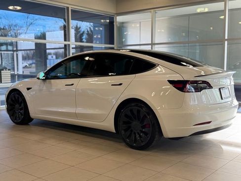 Used 2022 Tesla Model 3 Performance image 12