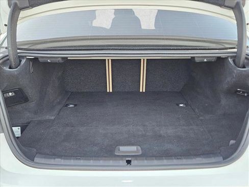 Used 2019 BMW 530e w/ Premium Package image 6