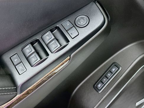 Used 2017 Chevrolet Tahoe LT AWD/4WD image 19