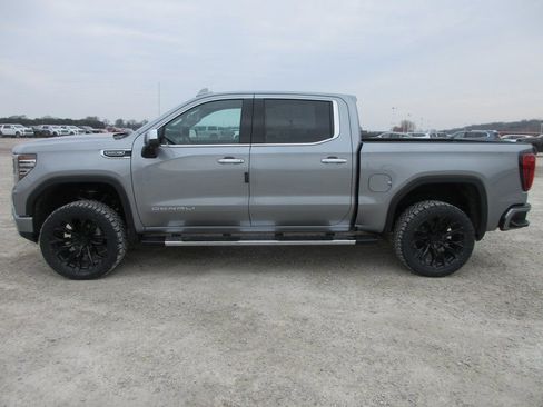 New 2026 GMC Sierra 1500 Denali AWD/4WD image 9