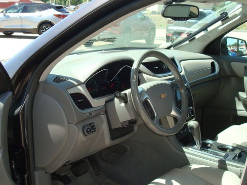 Used 2014 Chevrolet Traverse LT AWD/4WD image 8