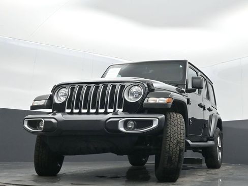 Certified 2022 Jeep Wrangler Unlimited Sahara AWD/4WD image 31
