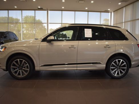 Used 2023 Audi Q7 2.0T Premium Plus w/ Premium Plus Package AWD/4WD image 4