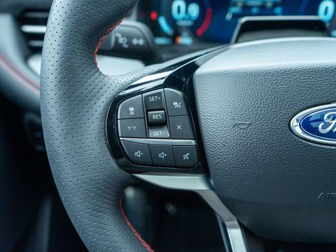 Used 2025 Ford Explorer ST-Line w/ Premium Package image 26