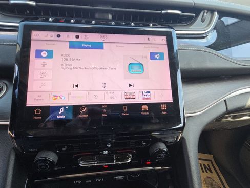 Used 2022 Jeep Grand Cherokee Limited w/ Trailer Tow Prep Group (B) image 7