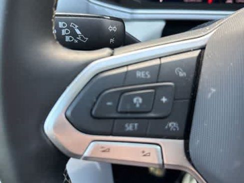 Certified 2025 Volkswagen Taos SEL image 16