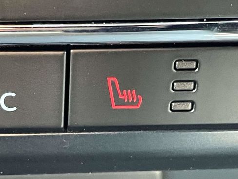 New 2026 Ford F150 XLT w/ Equipment Group 302A MID image 19