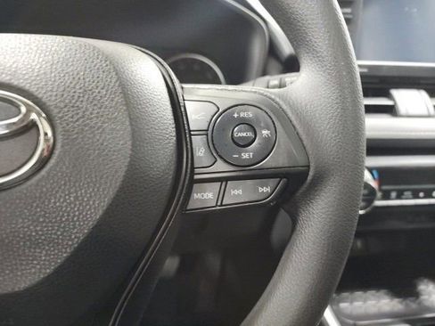 Certified 2022 Toyota RAV4 XLE w/ Convenience Package image 31