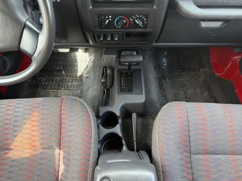 Used 2000 Jeep Wrangler Sport AWD/4WD image 12
