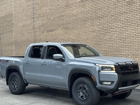 New 2026 Nissan Frontier PRO-4X w/ Pro-4x Convenience Package AWD/4WD image 2