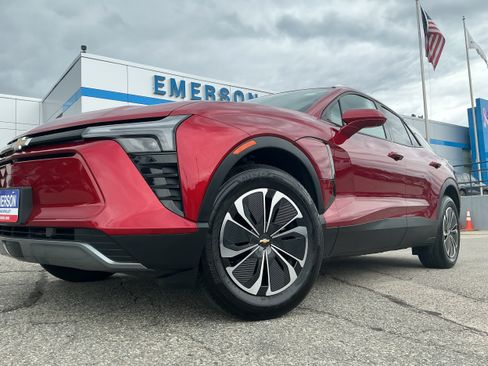 Certified 2024 Chevrolet Blazer EV LT AWD/4WD image 2