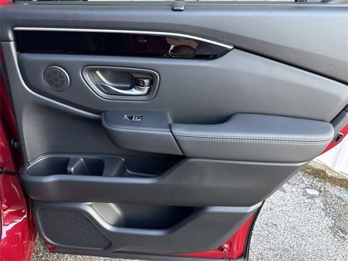 New 2025 Honda Pilot Touring image 33